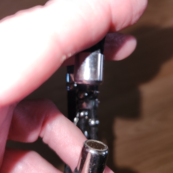 Black and silver bracelet with magnetic closure - Picture 3 of 4